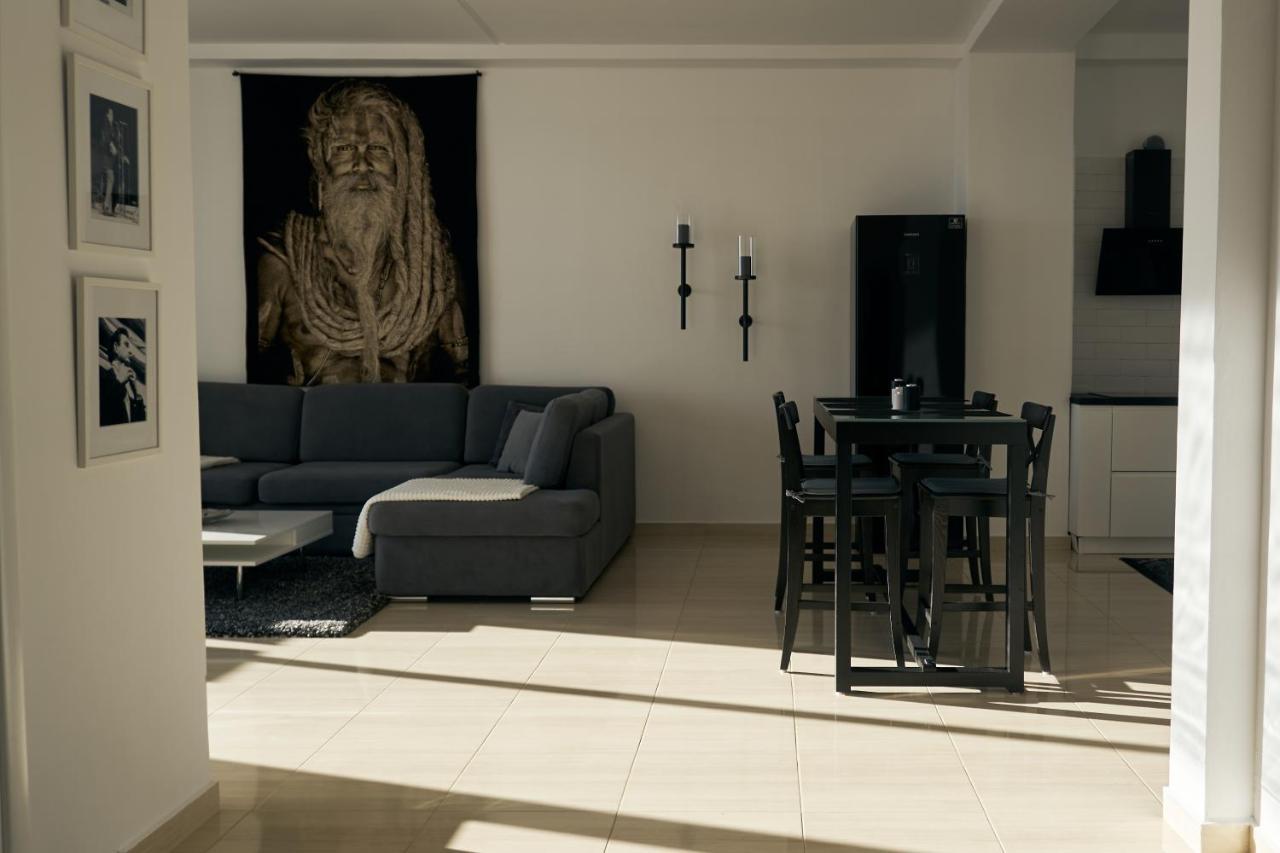The Garrison Apartment Саранда Екстер'єр фото